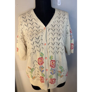 Caren Sport Hand Knit Medium Cardigan Short Sleeve Floral Detail Crochet Cream